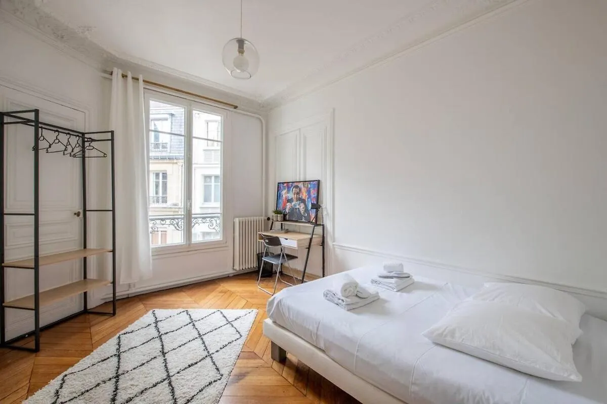 Stunning Parisian Getaway 아파트