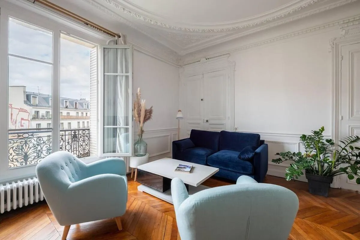 Stunning Parisian Getaway 아파트