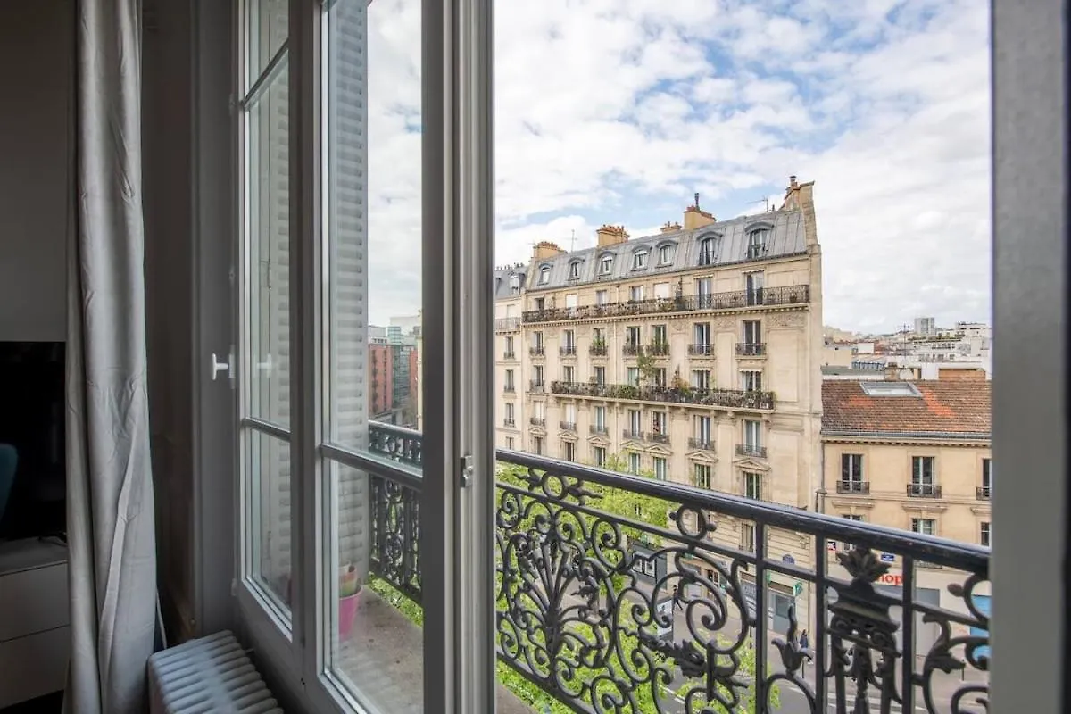 Apartamento Stunning Parisian Getaway